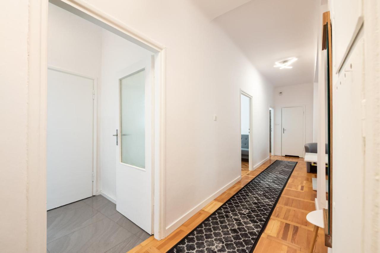 Plac Zbawiciela 3-Bedroom Apartment Warschau Exterior foto